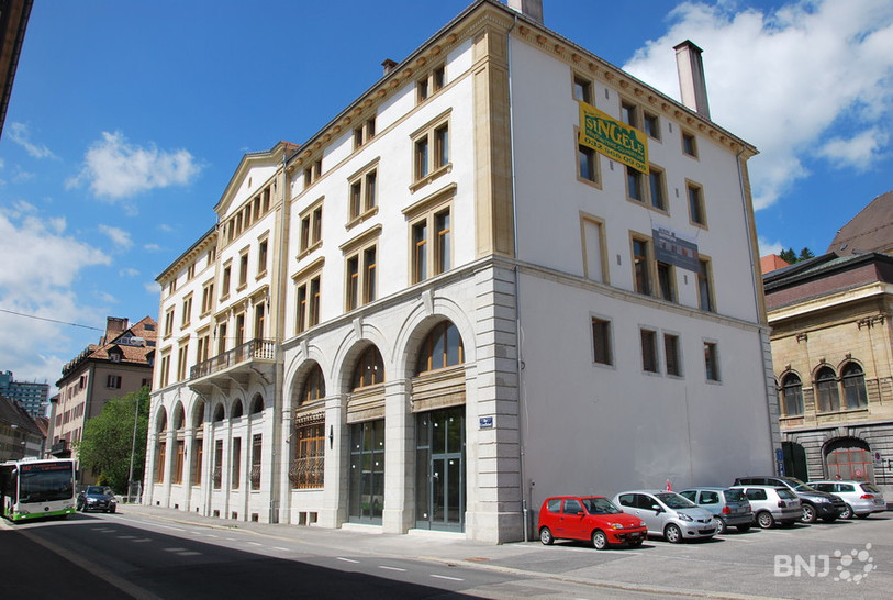 L'Ancienne poste est un des symboles du patrimoine loclois qui était en péril. Une importante rénovation, y compris des fondations, a permis de maintenir le bâtiment debout. (photo: archives)