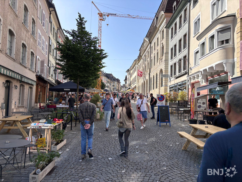 La 6e foire à la brocante se tient à Porrentruy en ce lundi de Pentecôte.