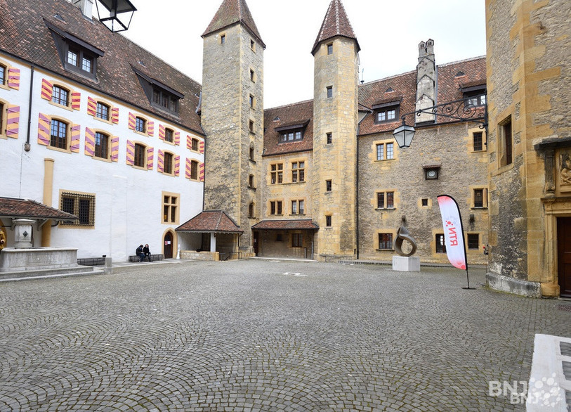 La droite et la gauche neuchâteloises présentent six candidats au second tour de l'élection au Conseil d'Etat. (Photo : Georges Henz).