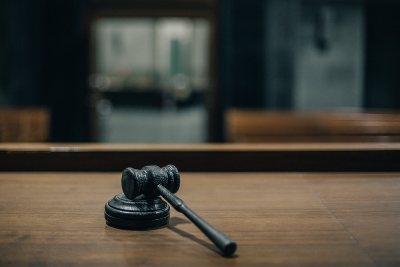 Cinq hommes sont accusés ce lundi d'avoir asservi des épouses en faisant régner un climat de terreur, indique le Tribunal régional à Moutier (Photo : illustration).