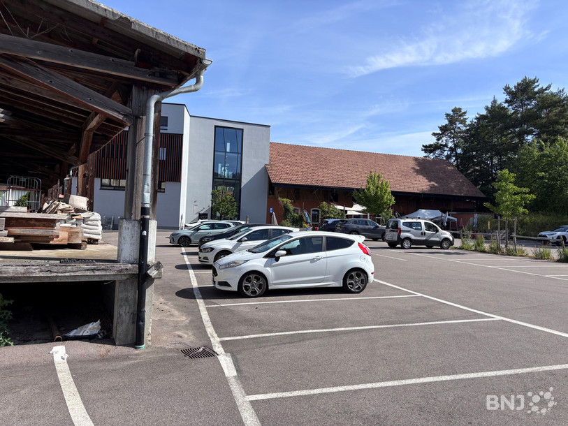 L'enseigne McDonald's, ainsi qu'un magasin Lidl, doit prendre place derrière le bar l'Antre-pot.es.
