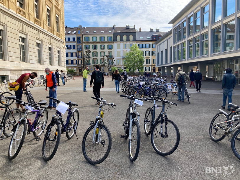 160 vélos étaient proposés à la vente samedi matin à Neuchâtel.
