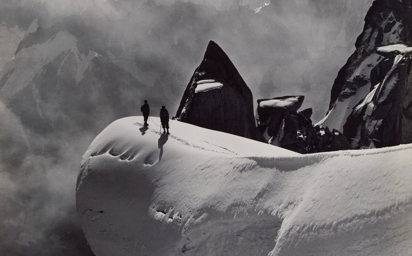 Georges Tairraz II, Traversée de l’aiguille du Midi à l’aiguille du Plan Massif du Mont Blanc,1932, épreuve au gelatino-bromure
d’argent. ©Collection Crispini, Genève
