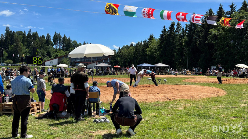 Un cadre et une météo magnifique ont accompagné les lutteurs ce samedi à Saignelégier.