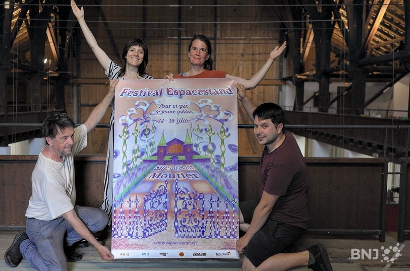 L'affiche du festival est toujours confiée à un jeune ou une jeune artiste de la région