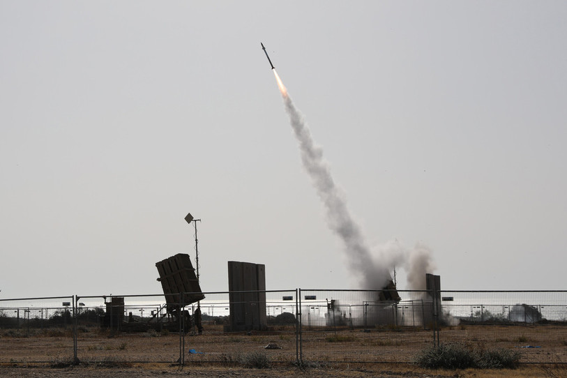 Le système de défense israélien, le Dôme de fer, a intercepté des roquettes tirées depuis la bande de Gaza. (Photo : EPA/ABIR SULTAN).