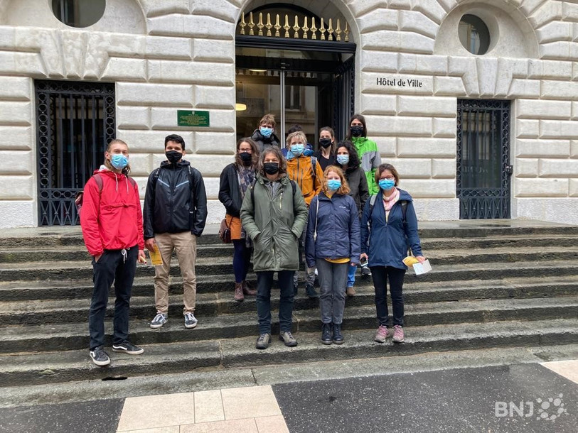 Des militants d'Extinction Rebellion sont venus soutenir les membres prévenus de leur association.