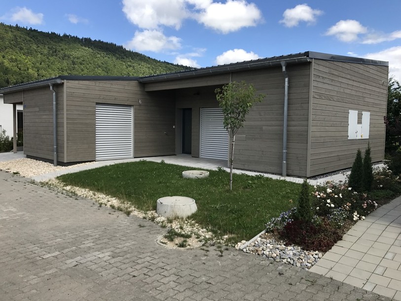 Une cinquantaine de bungalows ont été construits à Tramelan. (Photo: residencescampingduchateau.ch