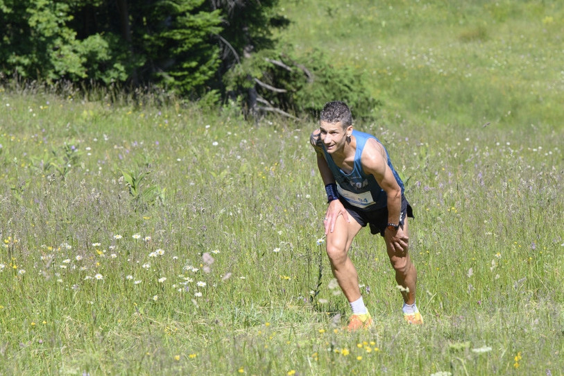 Michaël Morand établissant un nouveau record pour le tracé de 10km de Moutier-Graitery pendant l'édition 2025. (Photo : Moutier-Graitery)