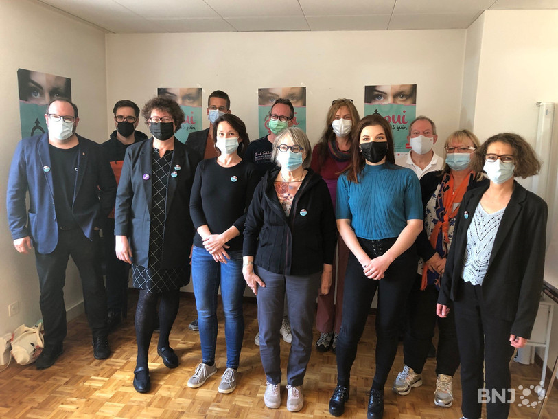 Politiciens et syndicalistes se mobilisent pour concrétiser l'égalité salariale dans le canton.