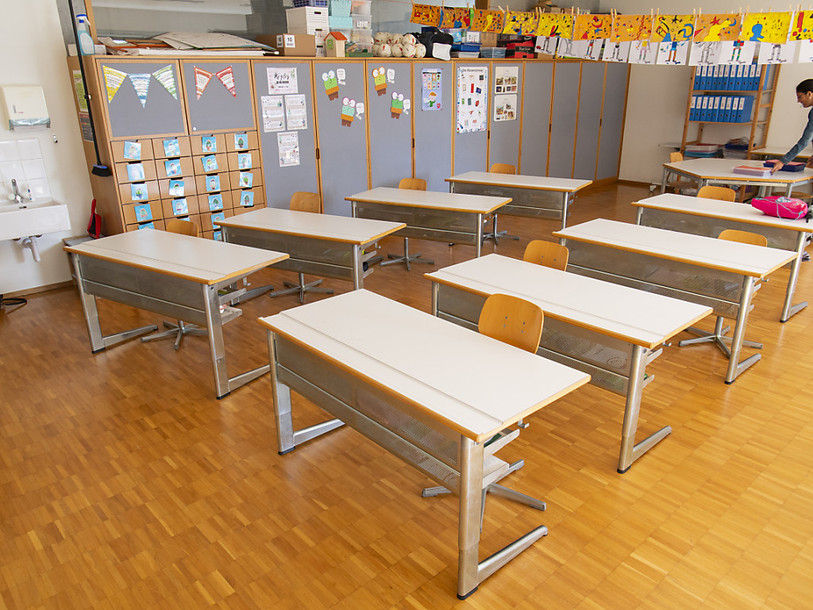 Les députés au Grand conseil ont débattu plusieurs heures au sujet de la loi sur l'école obligatoire. (Photo : KEYSTONE / Laurent Gillieron).