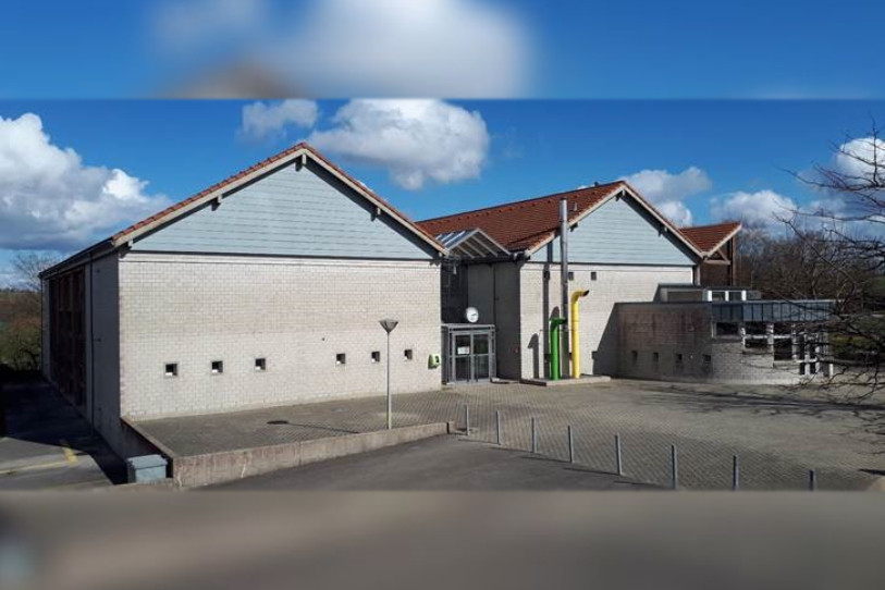 L'école de Bure devrait être rénovée prochainement (photo : commune de Bure).