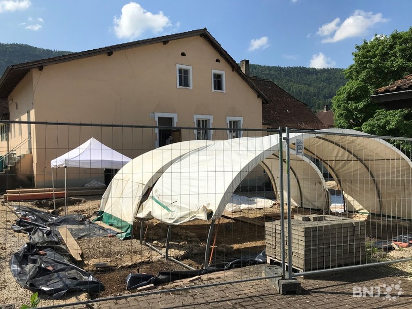 Les travaux de rénovation de l’hôtel-restaurant de la Couronne à Sonceboz débuteront lorsque les fouilles archéologiques seront terminées.