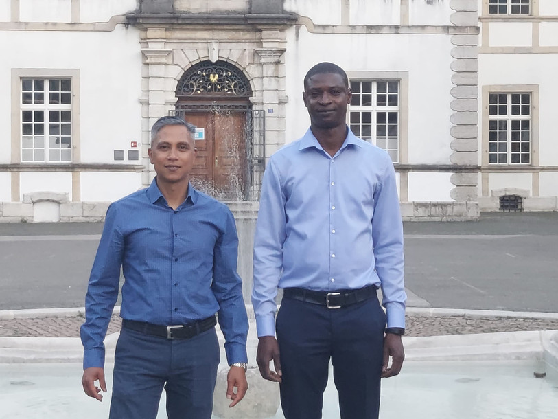 Aliou Wade (à droite) remplace Iskander Ali (à gauche) à la présidence du Parti socialiste delémontain (photo PSD).