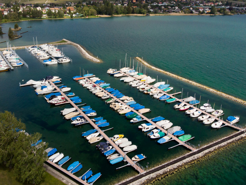 Le port du Landeron (NE) sur le lac de Bienne fait partie des sites touristiques à développer comme d'autres ports du canton.
CREDIT: KEYSTONE/JEAN-CHRISTOPHE BOTT