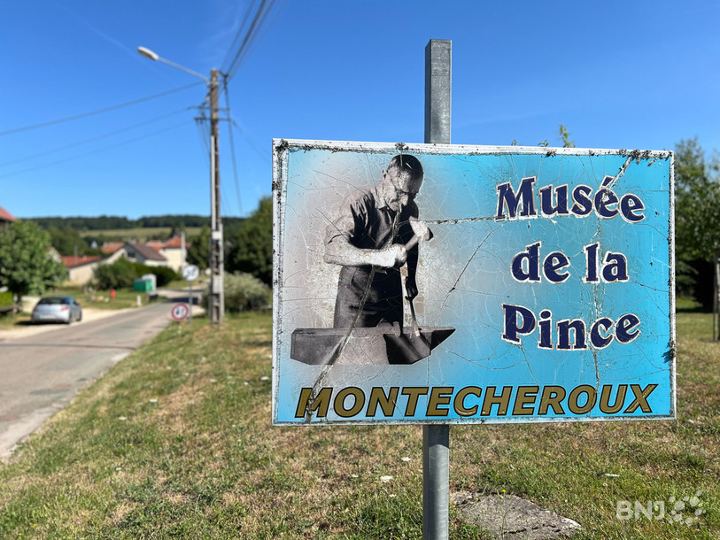 Le Musée de la pince vaut le détour, tout comme la quiétude du village niché sur les balcons du Lomont, près de Saint-Hippolyte.