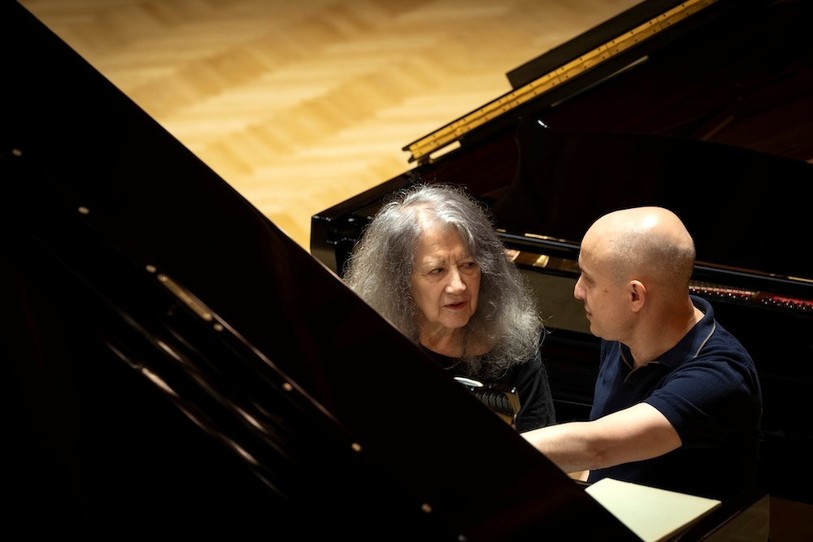 Martha Argerich et Nelson Goerner. (Photos: Rachel Collard et Xavier Voirol pour le Festival de musique de La Chaux-de-Fonds)