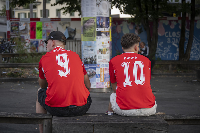 Est-ce que les supporters suisses vont continuer de regarder la Coupe du monde, malgré la déception de voir la Nati éliminée ? (Photo : KEYSTONE/Andreas Becker )