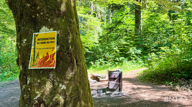Depuis le 25 juin, le Canton de Neuchâtel interdit de faire du feu en forêt ou à proximité.