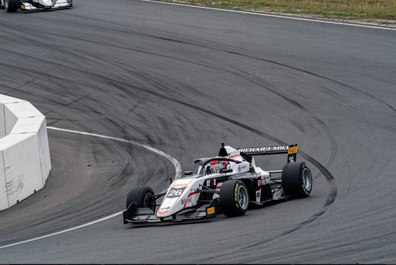 Grégoire Saucy a dominé les débats ce week-end. (Photo : Actualfoto/www.formularegionaleubyalpine.com).