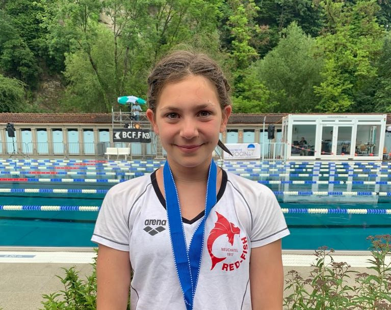 Loane Richard après avoir remporté le 50m papillon chez les moins de 12 ans. (photo : Red-Fish)