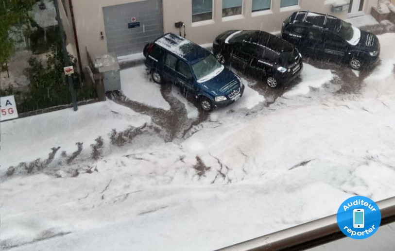 Un orage de grêle a notamment touché Saignelégier lundi en fin d'après-midi.