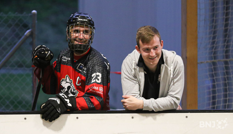 Le capitaine du SHC Buix Julien Châtelain a dû apprécier le quadruplé de son coéquipier Anthony Calabria samedi (photo : archives/Mauricette Schnider).