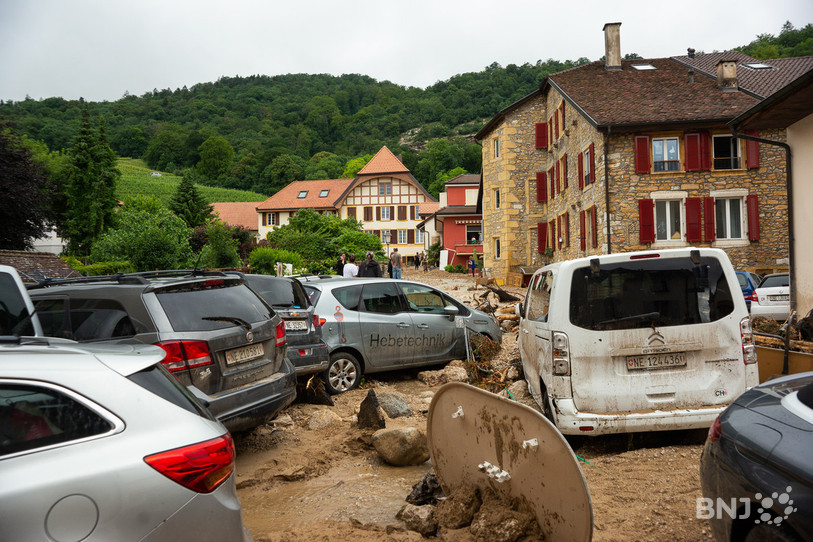 L'armée va également aider les habitants de Cressier à dégager les entrées de certaines bâtiments.