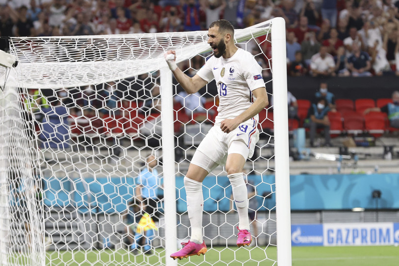 L'équipe de Suisse affrontera la France de Karim Benzema en 8es de finale de l'Euro. (Photo : AP / Bernadett Szabo).