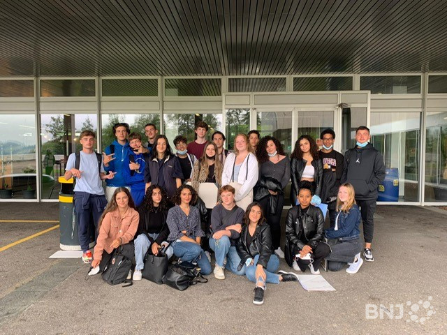Les étudiants de la classe 2c du lycée Blaise Cendrars responsable de ce projet.