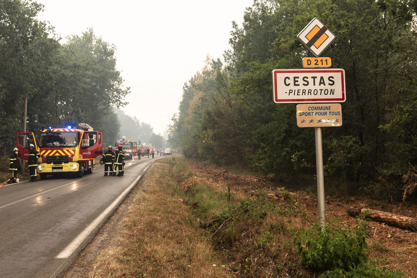 La famille Masson de Movelier séjournait chez les grands-parents maternels entre Bordeaux et Marcheprime lorsqu'elle a reçu l'ordre d'évacuation samedi soir. (Photo : EPA / Sophie Garcia.)