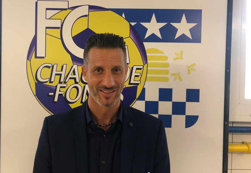 Vincenzo Meo va retrouver un vestiaire après une pause d'une année (photo : FC La Chaux-de-Fonds).