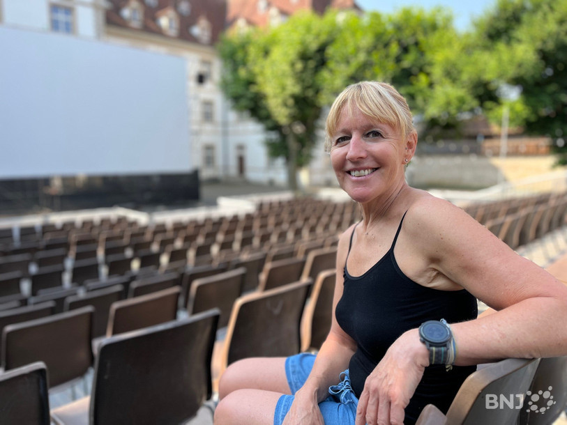 Katia Crelier arbore un large sourire au terme de la 28e édition de l'Open Air Cinéma de Delémont.