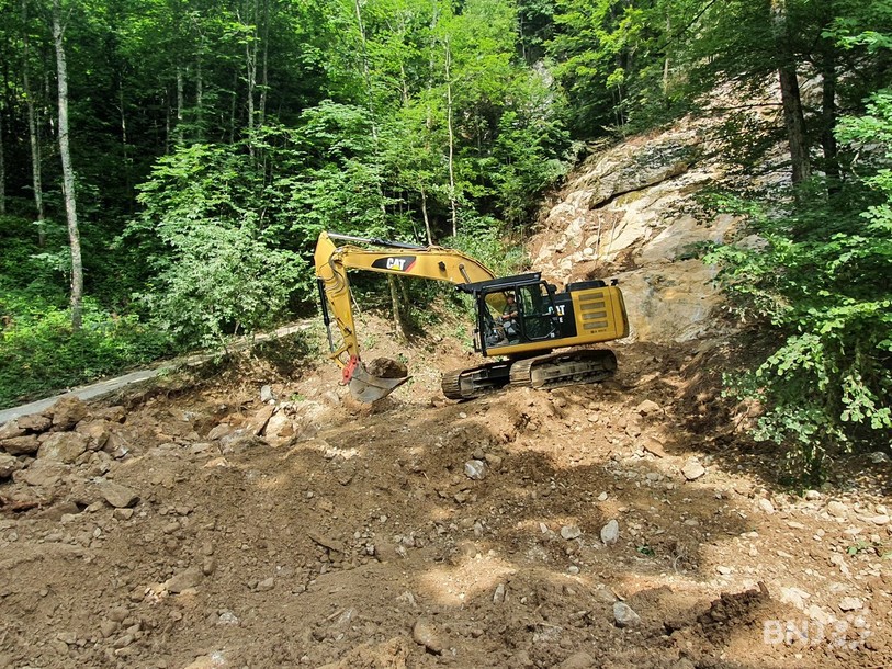 A Cressier, les travaux d'urgence nécessaires après les intempéries ont été finalisés en août. (photo : archives)