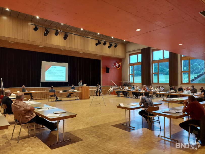 Le Conseil général de Tramelan, délocalisé à la salle de la Marelle, a été rapide dans ses prises de position lundi soir.