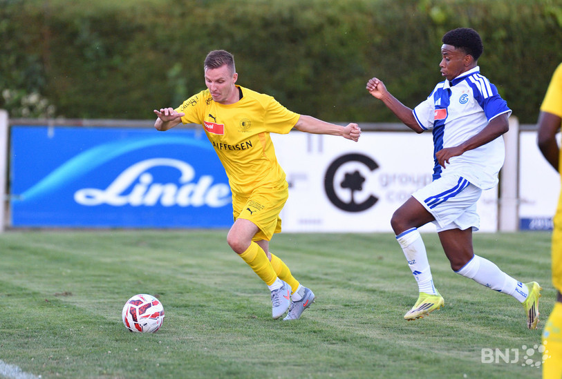 Malgré l'ouverture du score de Joris Gester, le FC Bassecourt a souffert à 10 contre 11 après l'expulsion de Djove Ifaso. (Photo : archives Georges Henz)
