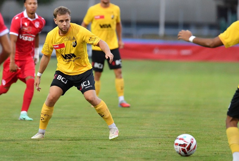 Maxime Loichot, buteur, et les SRD grimpent sur le podium de 1re Ligue. (Photo d'archives : Georges Henz).