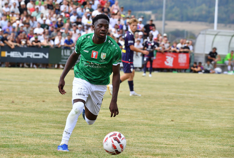 Seydou Kiendrebeogo est ambitieux avec le FC Courtételle. (Photo : archives Georges Henz)
