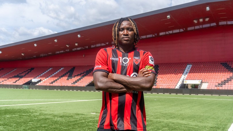 Peter Ambrose tentera de se relancer sous la tunique des « rouge et noir ». (Photo : Neuchâtel Xamax)