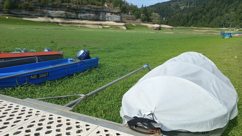 La sécheresse du lac des Brenets est l’un des témoins de cet été exceptionnellement chaud.