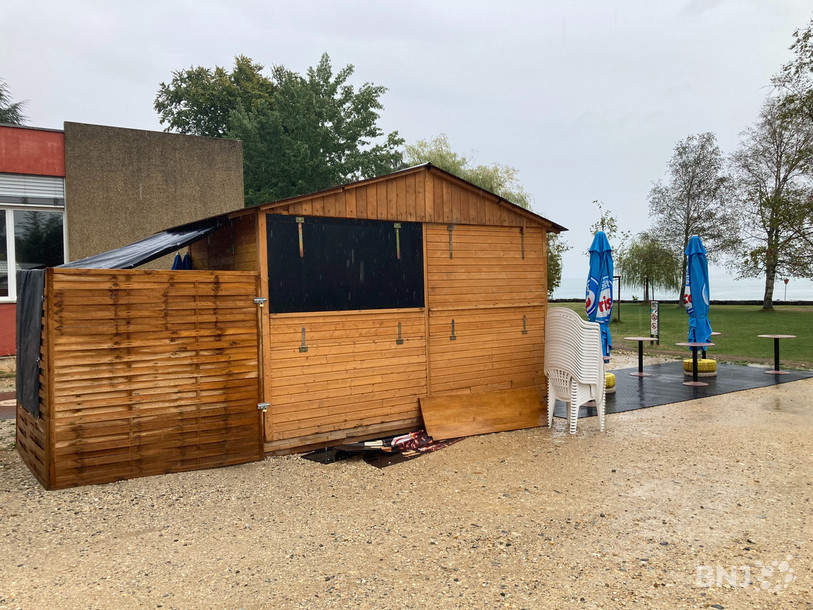 La Ville de Neuchâtel souhaitait développer un lieu de petite restauration pour l'été à la plage de Monruz, entre autres.