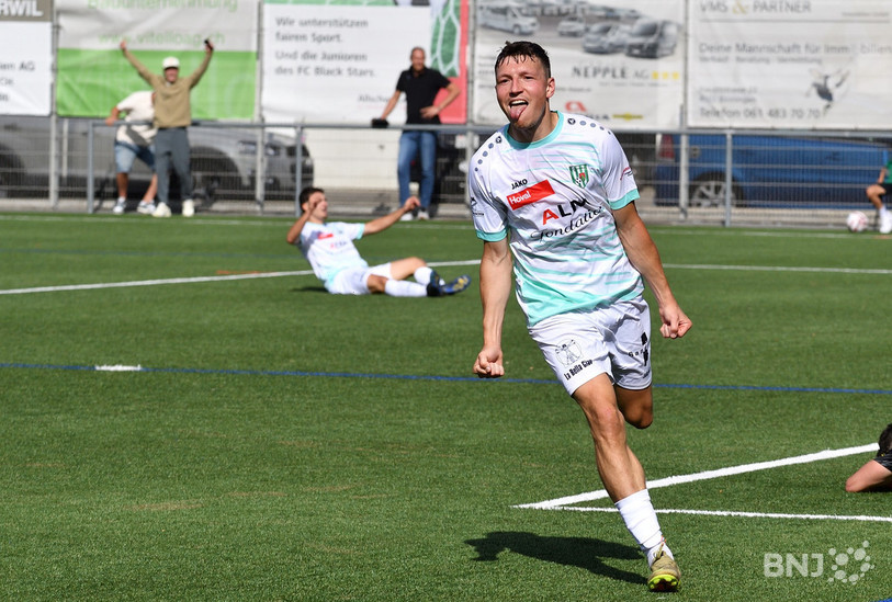 Antoine Rossé exulte après l'ouverture du score. (Photo : Georges Henz).
