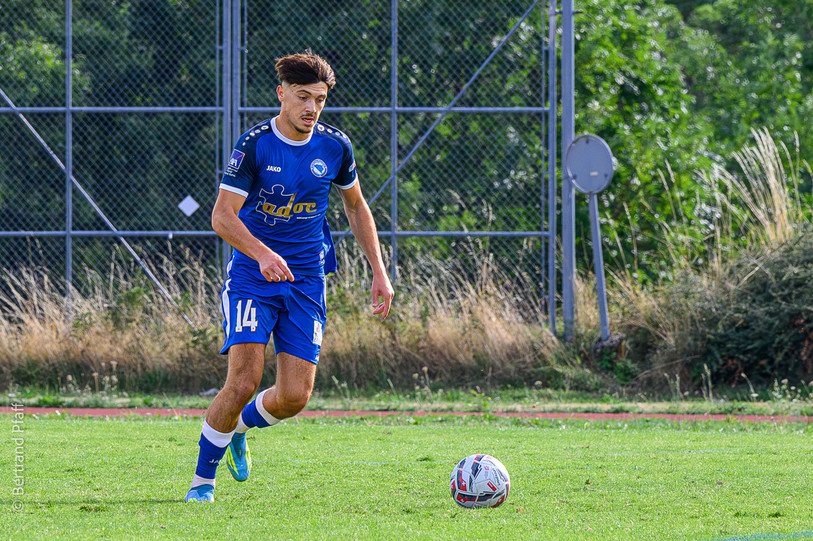 Nolan Geraud a ouvert le score jeudi soir pour Bosna Neuchâtel. (Photo : Bertrand Pfaff)