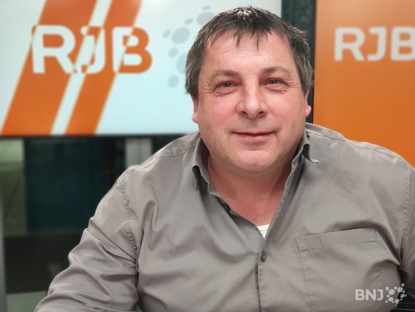 Président de la Chambre d’agriculture du Jura bernois, Martin Kohli est venu expliquer ce mercredi dans La Matinale, pourquoi la CAJB estime qu’il est nécessaire aujourd’hui d’aller au-delà des mesures d’urgence et de mettre en place un Plan national de résilience agricole.
