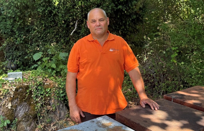 Christophe Bachmann possède aujourd’hui huit sites de production de miel et d’élevage d’abeilles dans le canton.