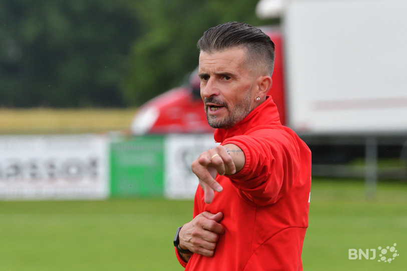 Après trois riches années à la tête du FC Porrentruy, Jean-Pierre Sacconi va quitter sa fonction d'entraîneur. (Photo : Georges Henz)