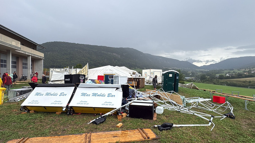 Le gros orage de ce vendredi a causé des dégâts importants sur l'ensemble de la région. (Photo : Arnaud Hirschi) 