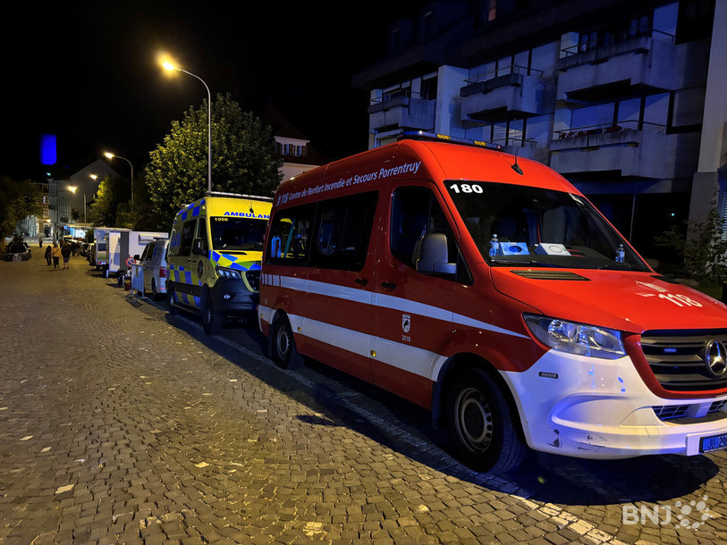 Pompiers, ambulancier et samaritains partagent une salle pour venir en aide lors de la Braderie.