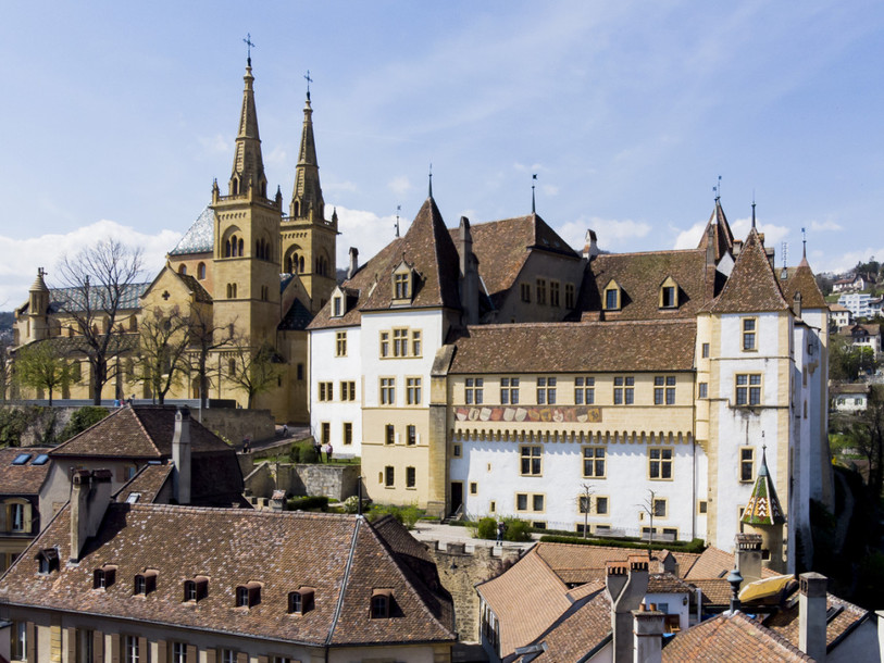 La loi sur les communes est devenue inadaptée aux réalités actuelles, notamment en raison de la forte diminution du nombre de communes, estime le Conseil d'Etat neuchâtelois. (Photo : Keystone/Jean-Christophe Bott)