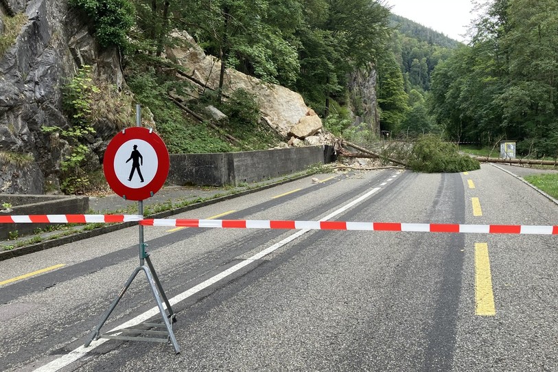 La route cantonale entre Moutier et Court est fermée à tout trafic.